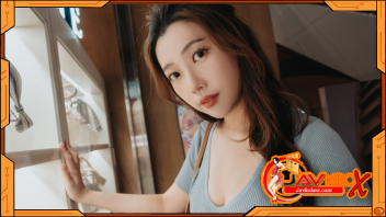 หนังโป้นมใหญ่ CUS-2573 คุณหมอจีนไฟหน้าใหญ่สุดสวย โดนควยคนไข้จนแตกในฟินหี